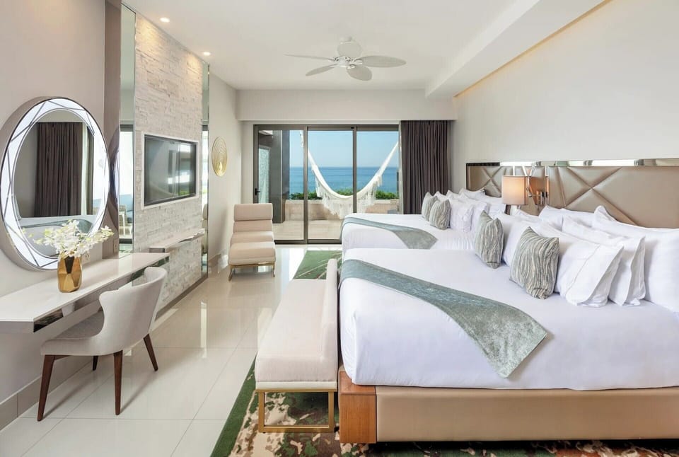 Junior Suite – King bed configuration