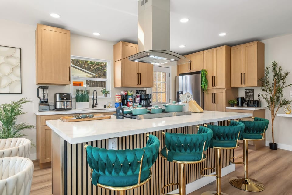 A convenient breakfast bar with extra seating, just steps from the kitchen.