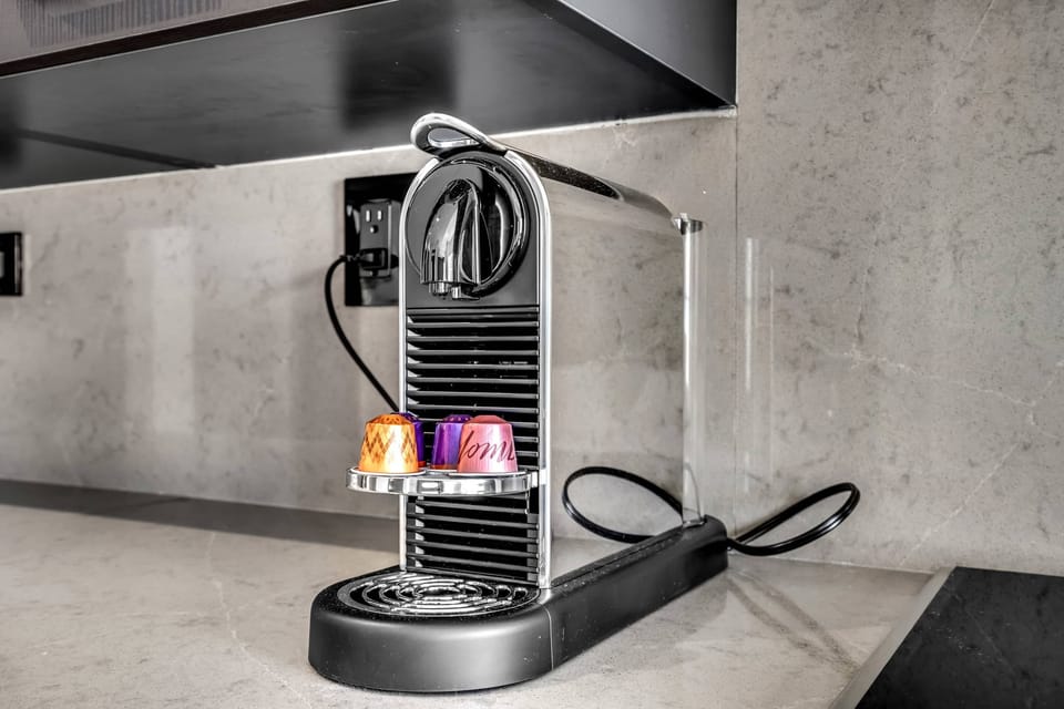 Welcome to Miami E11even With Resort Amenities!​