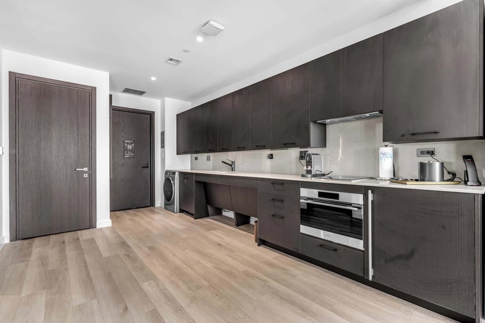 Welcome to Miami E11even With Resort Amenities!​