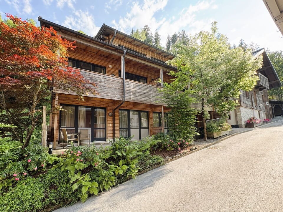 Architecture, Home, Cottage, Siding, Yard, Driveway, Balcony, Eco Hotel
