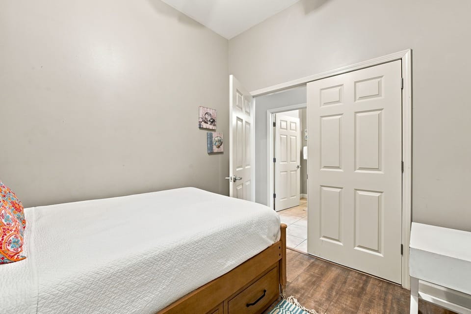Full Bed with Twin Trundle