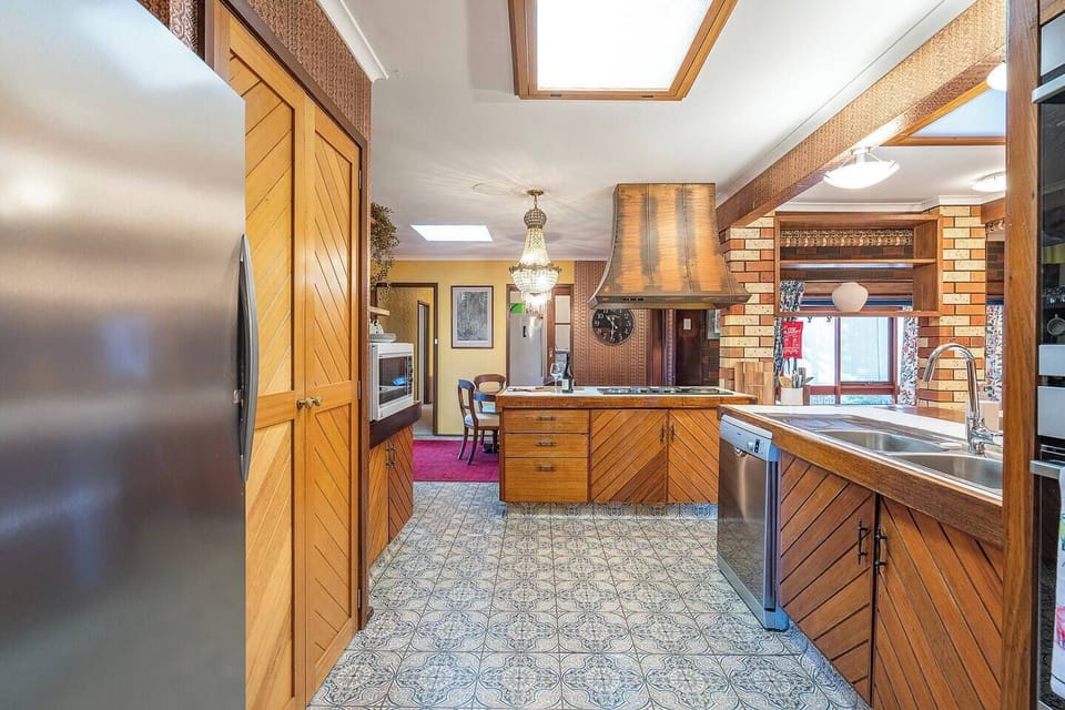 Prepare everything from leisurely breakfasts to family feasts in the spacious kitchen, thoughtfully equipped for cooking throughout your stay.
