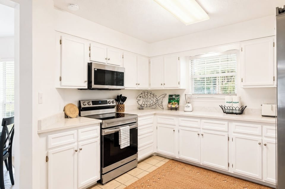 Bright and airy modern kitchen design