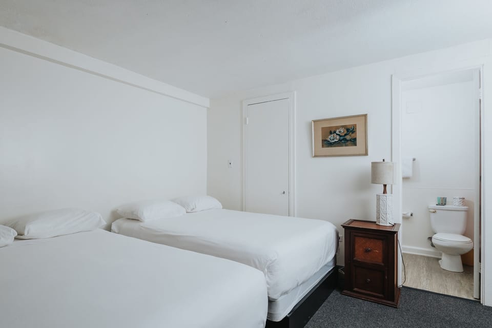 Feel at home with open closet space and easy TV nights.