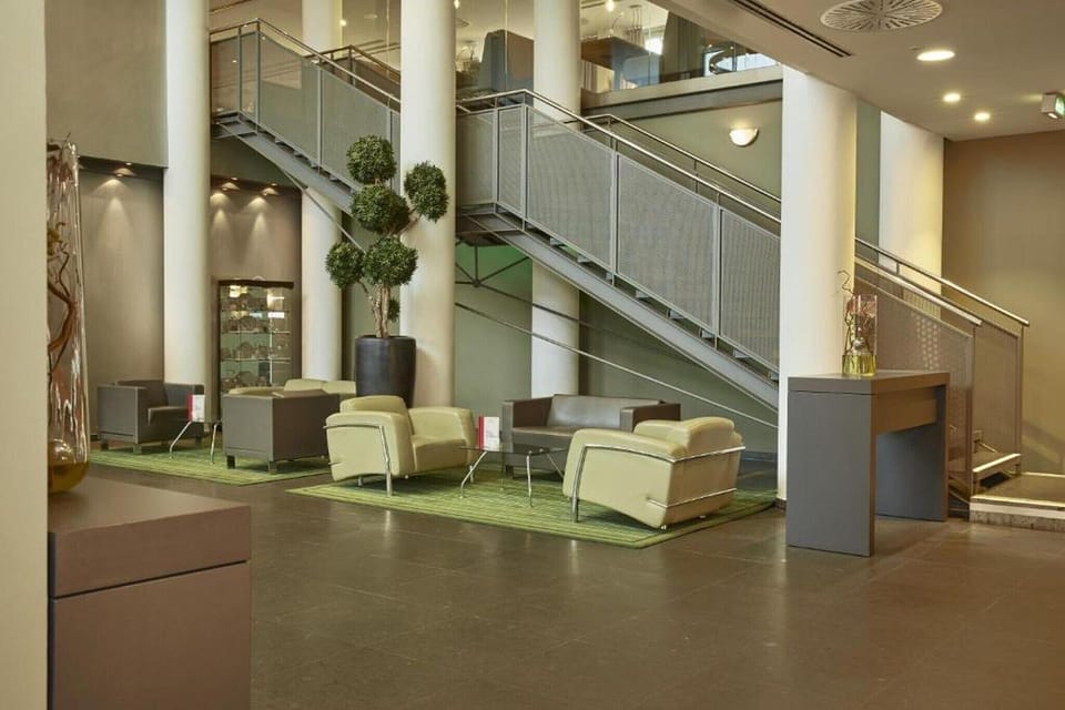 Entrance / Reception
