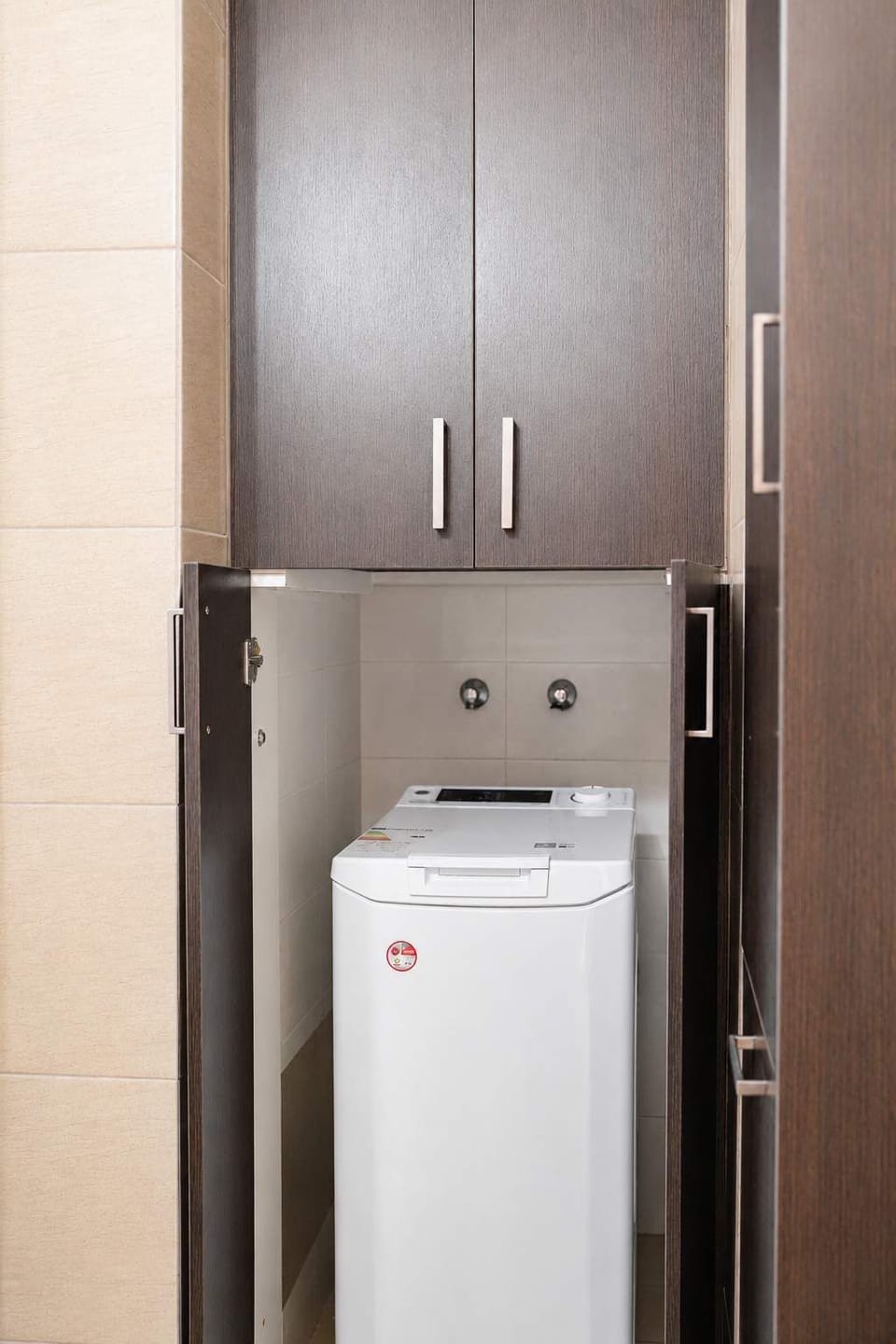 Storage space with additional amenities for comfortable stays.