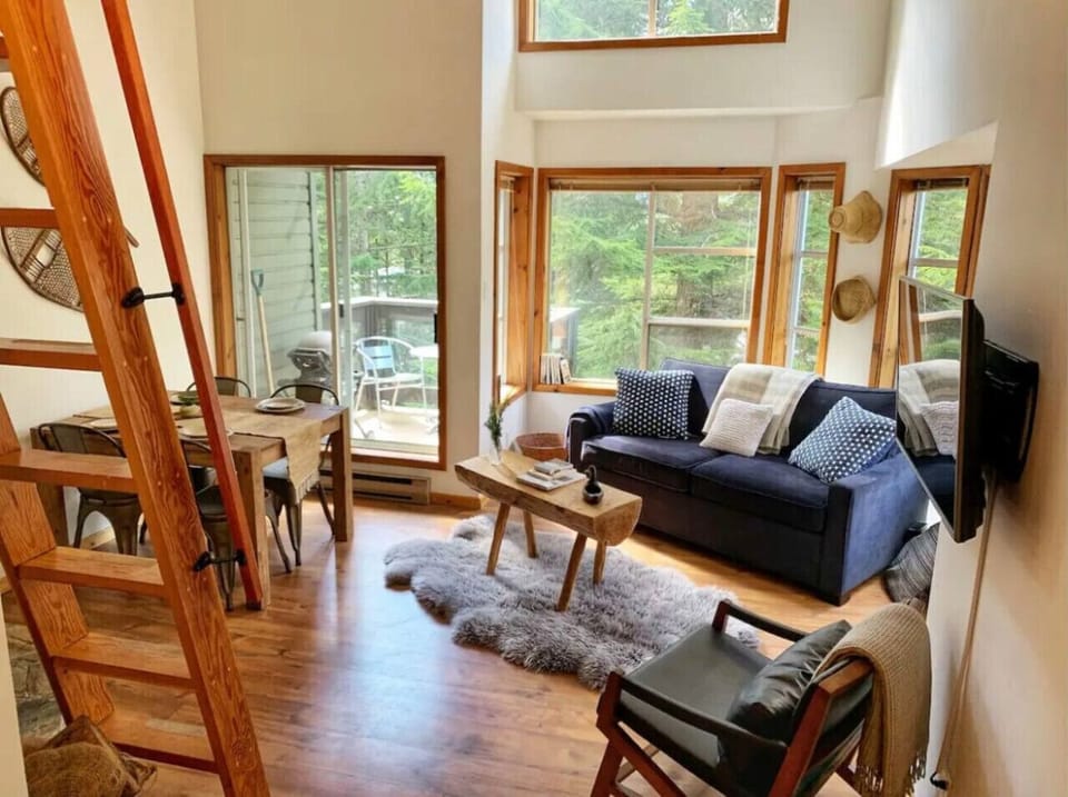 Living room.
