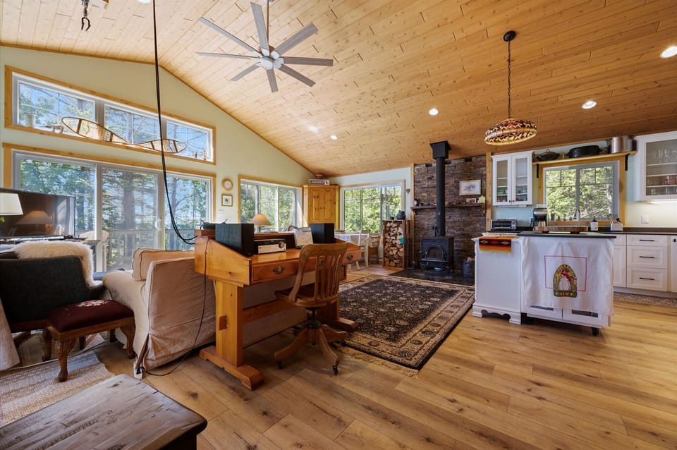 The open-concept layout makes it easy to spend quality time together, whether you're cooking, dining, or relaxing.