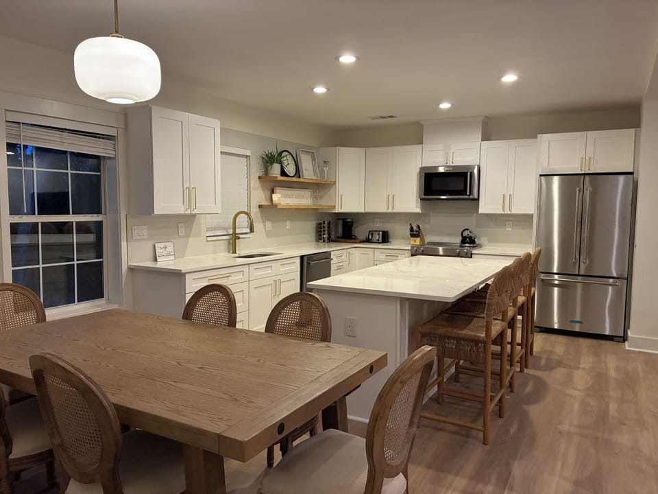 Open-plan kitchen and dinning area