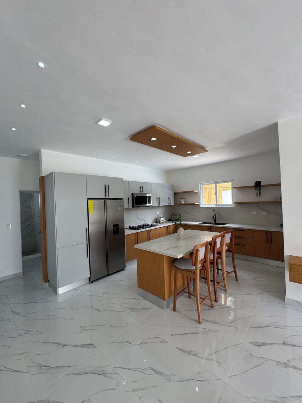 Full Kitchen With all Appliances