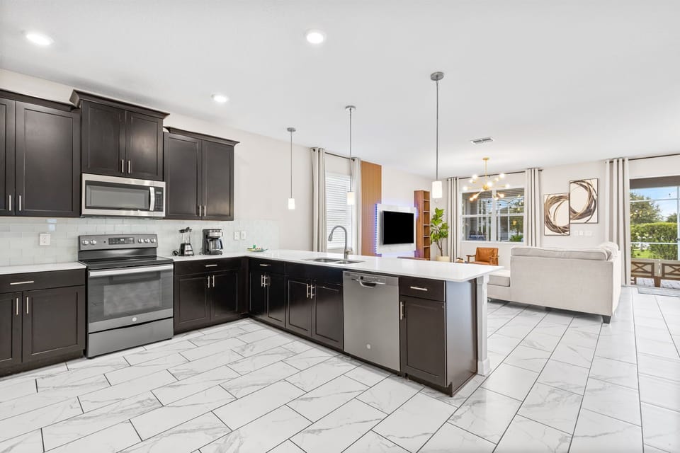 Fully equipped kitchen