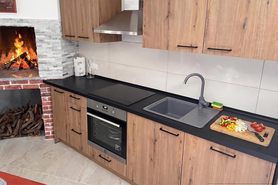 Outdoor kitchen