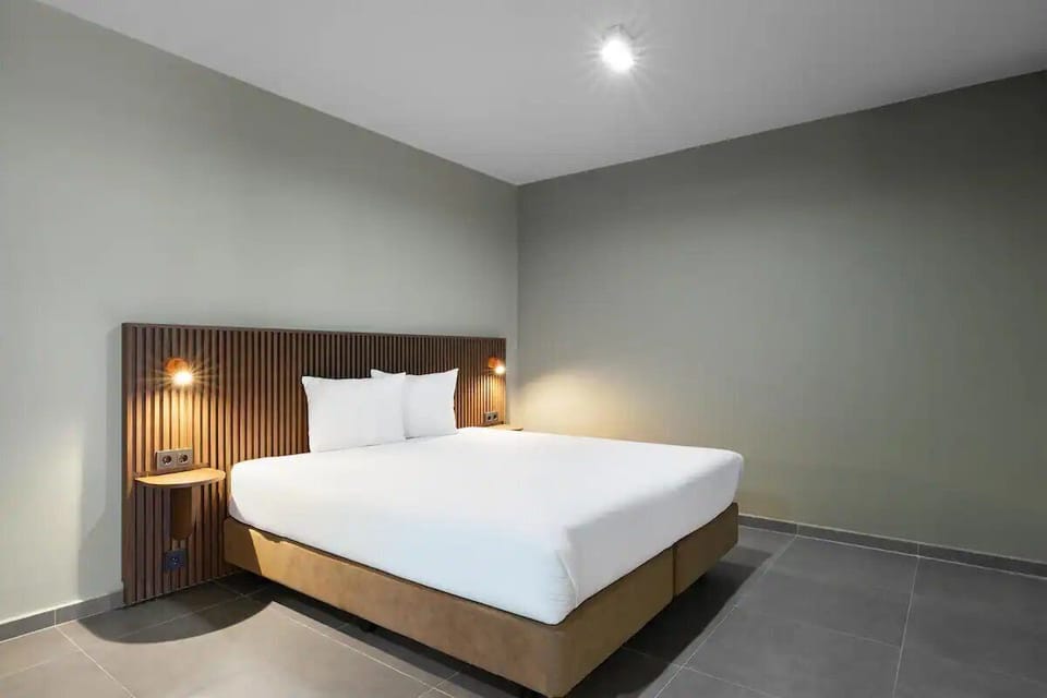 Bedroom. Interior and views may vary based on location and availability.