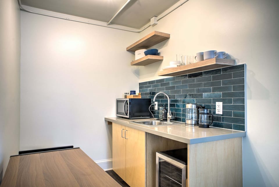 The Sabel Collection | Unit 102