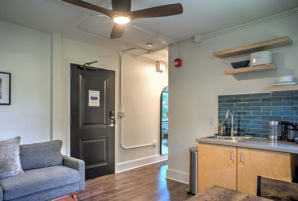 The Sabel Collection | Unit 104