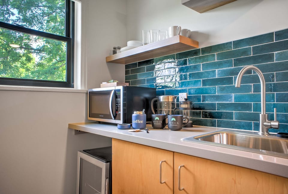 The Sabel Collection | Unit 202