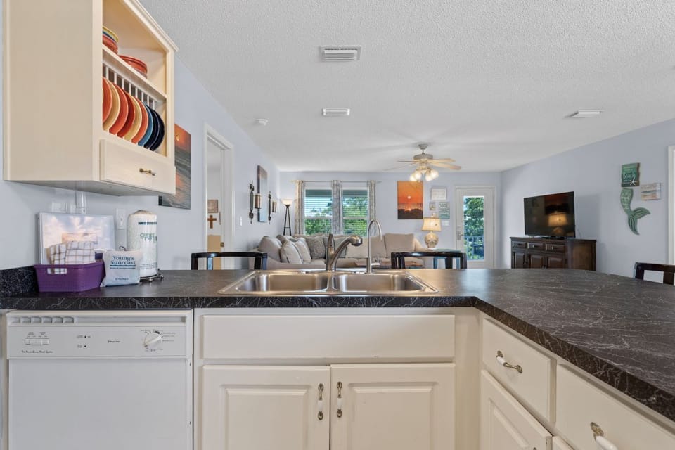 Cabana Bleaux Fully Equipped Kitchen