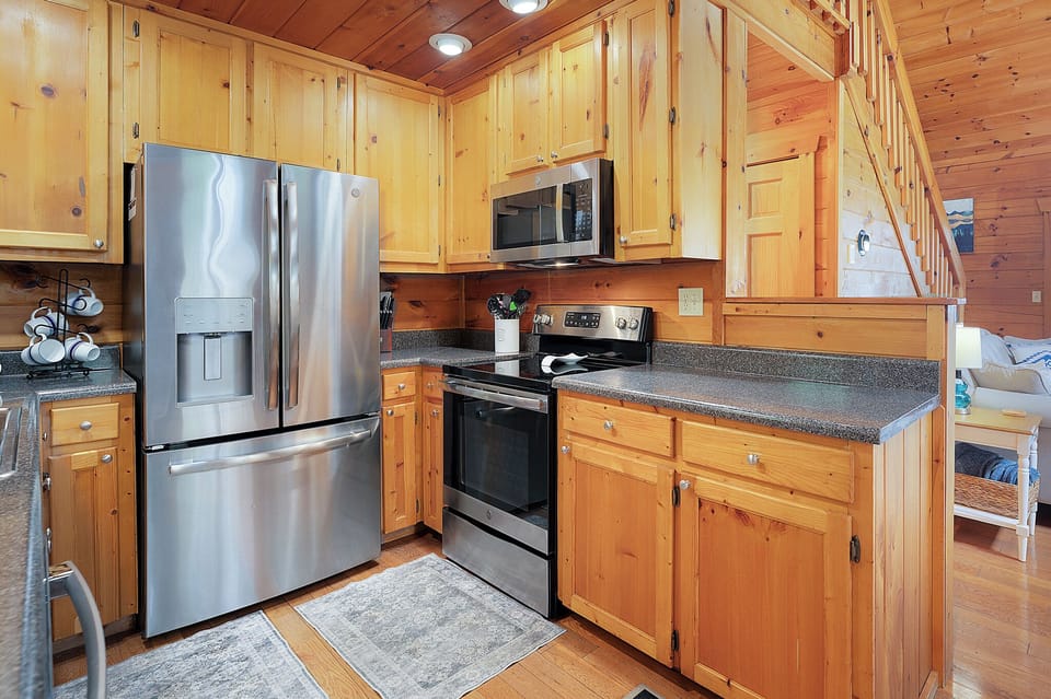 Finally Made It - Entry Level Fully Equipped Kitchen