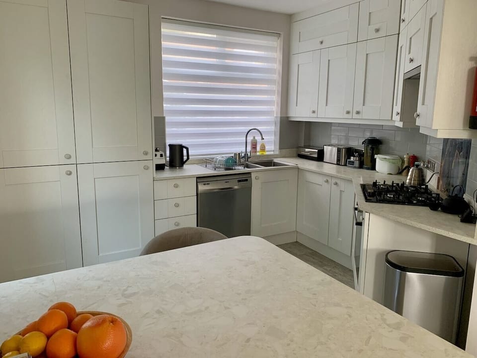 Kitchen and breakfast bar.  