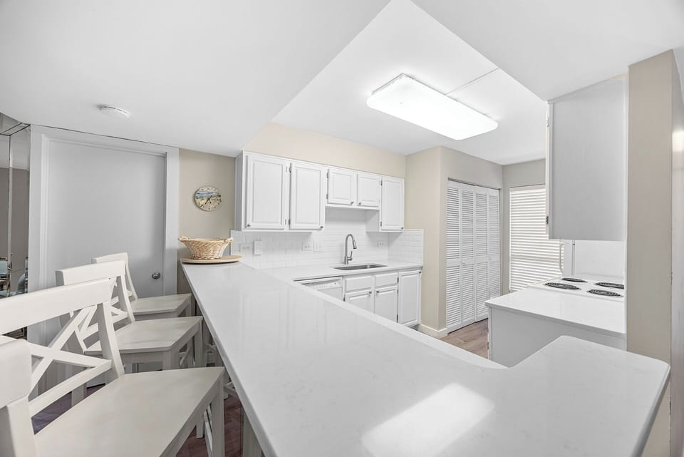 Mainsail 176 Kitchen Alt