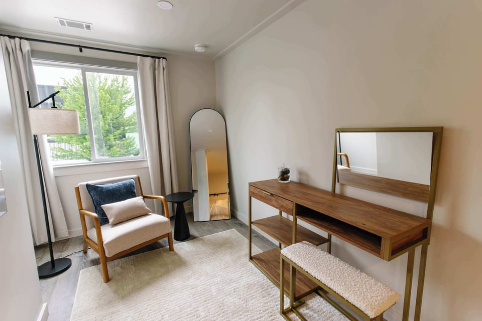 Dressing/reading Room