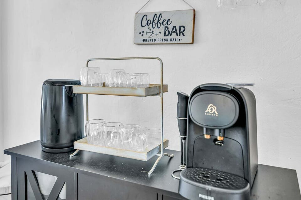 Coffee bar with L'OR coffeemaker