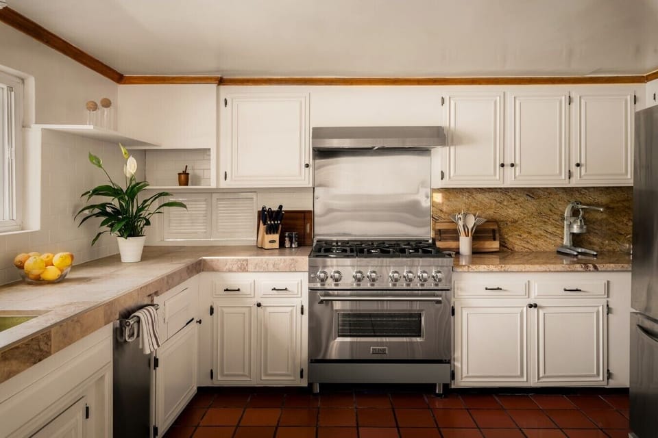Fully equipped kitchen with professional-style range