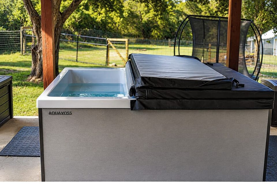 Aquavoss Cold Plunge and Hot Tub