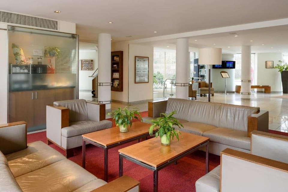 Entrance / Reception