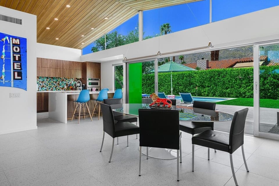 Dining Room Is Kitchen Adjacent