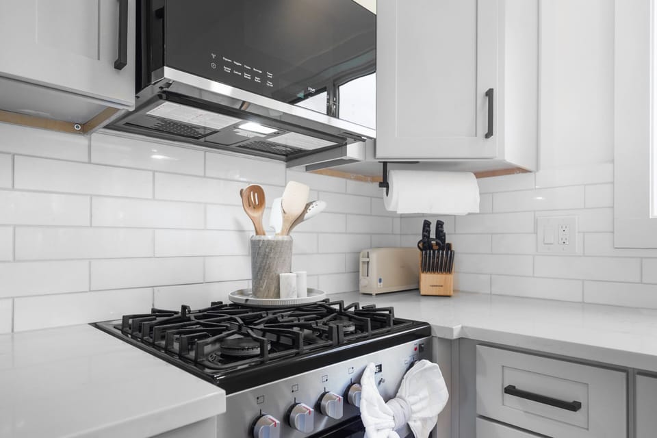Modern appliances in Thor's Cottage