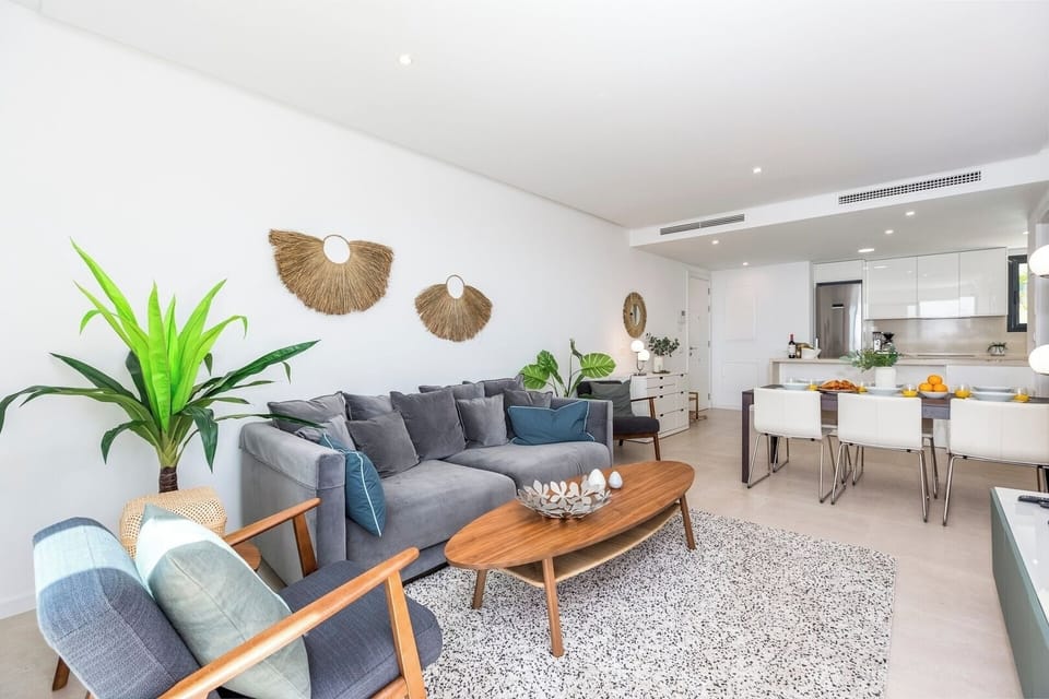 Open plan kitchen,dining and living space.