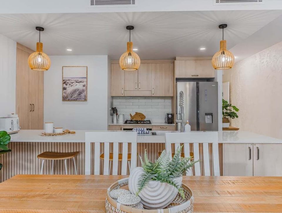 Coastal comfort served at the table