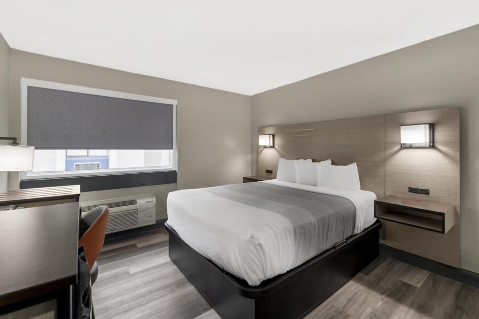 Bedroom. Interior and views may vary based on location and availability.