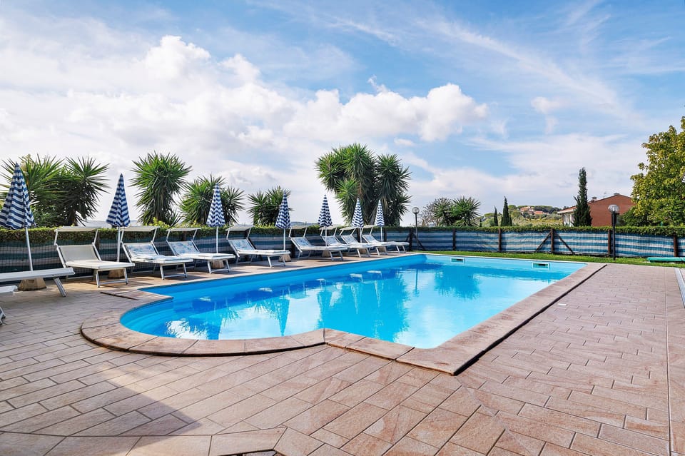 Apartment 'Agriturismo Case Nuove - Sole' with Shared Pool, Wi-Fi and Air Conditioning Apartment in Tuscany