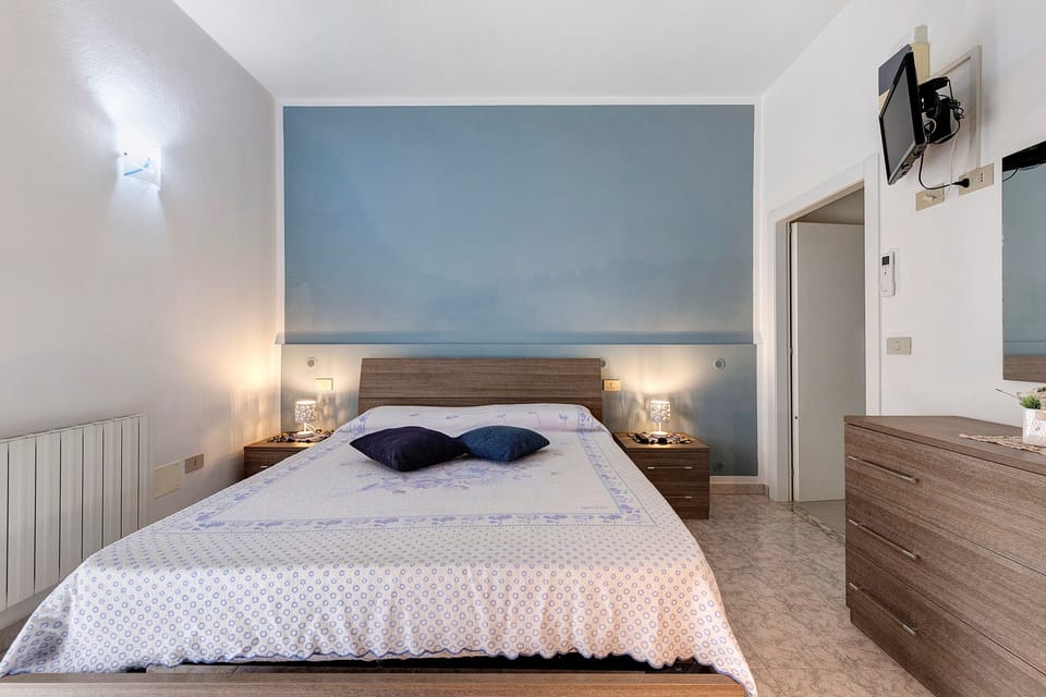 Room 'Agriturismo Case Nuove - Camera Ste' with Shared Pool, Wi-Fi and Air Conditioning Apartment in Tuscany