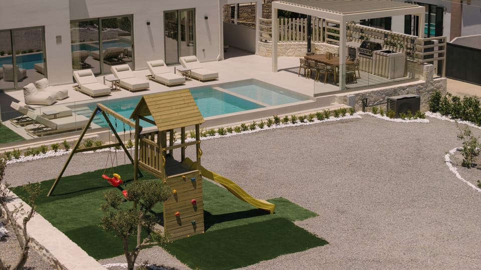 Little adventurers will enjoy endless outdoor fun in the dedicated playground.