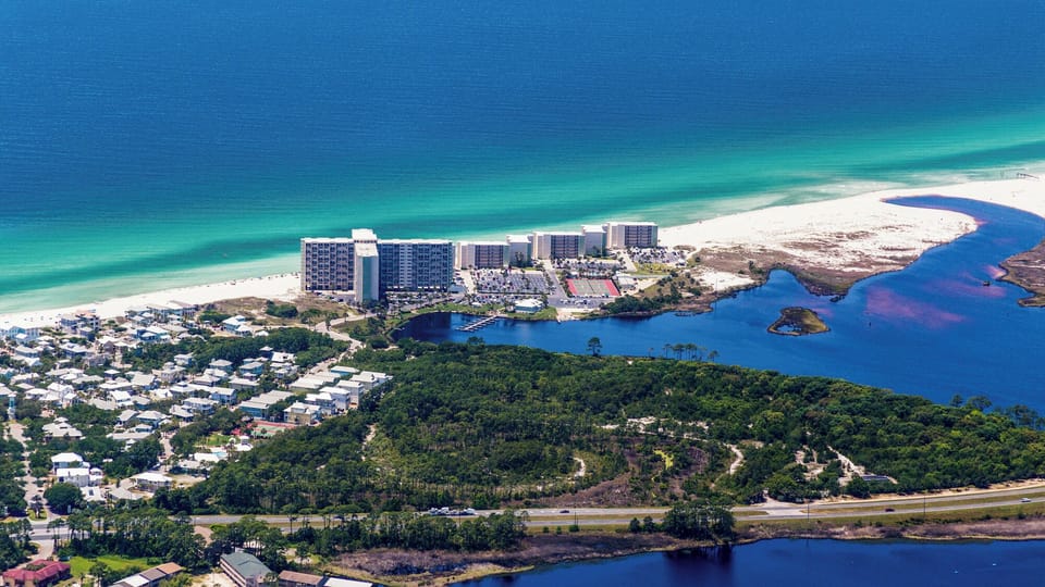 Pinnacle Port Grounds & Amenities