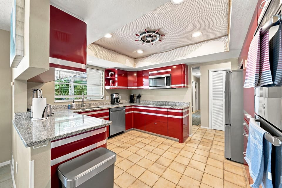 Full kitchen with double wall ovens