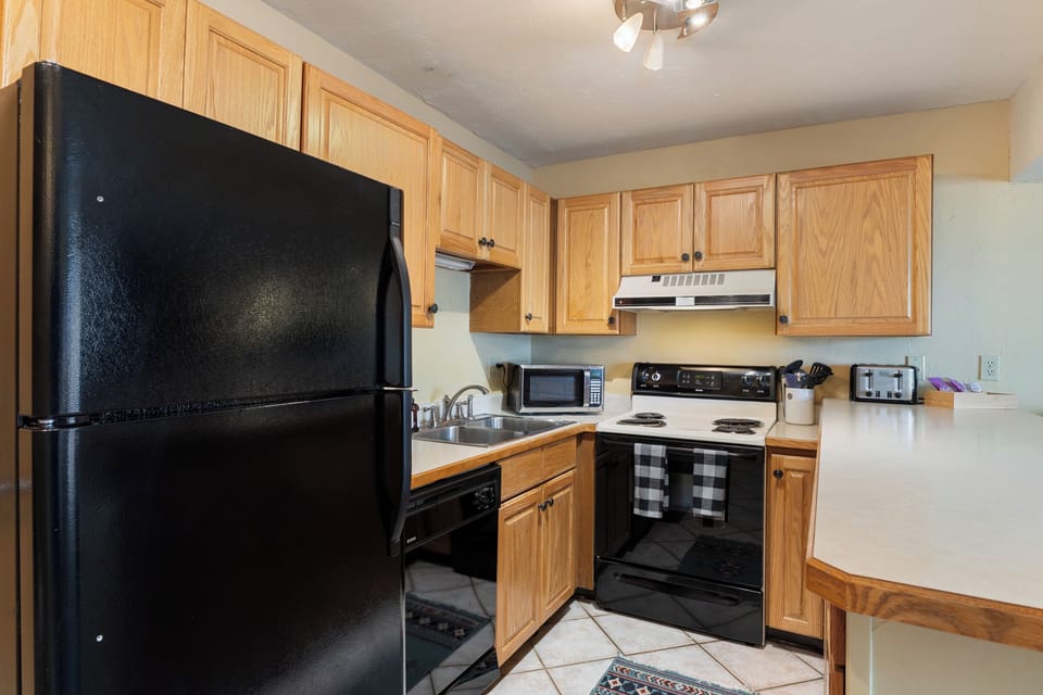 Kitchen | Refrigerator | Electric Stove