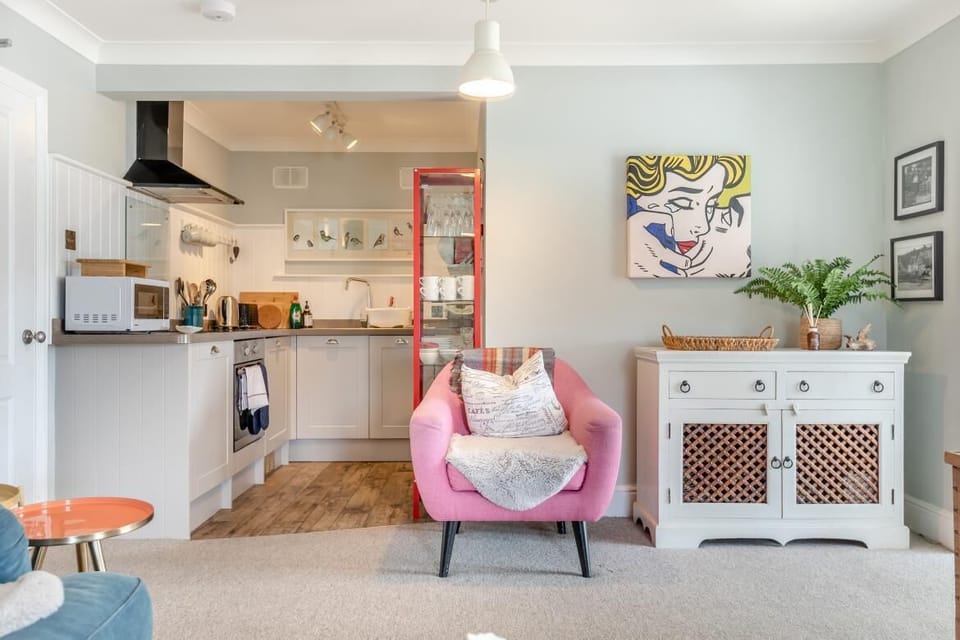 Lounge and kitchen area