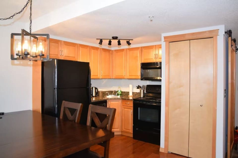 Open-plan kitchen, dining and living area