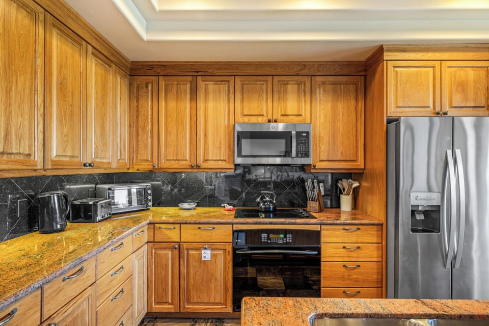 Well-equipped kitchen for the chef in your group