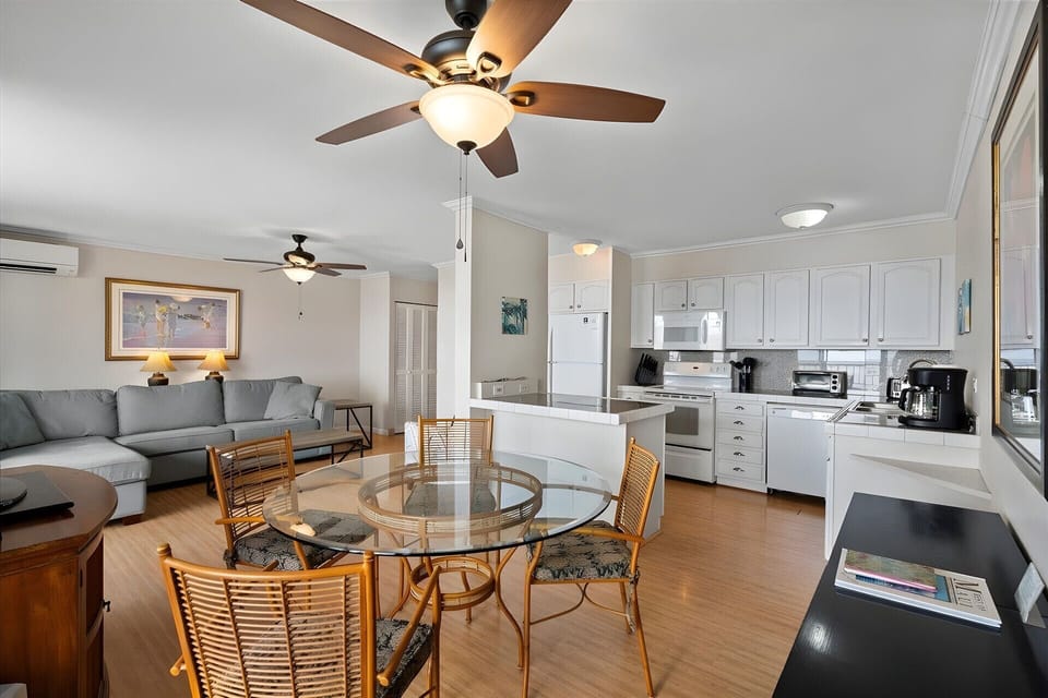 Open-Plan Living With Dining