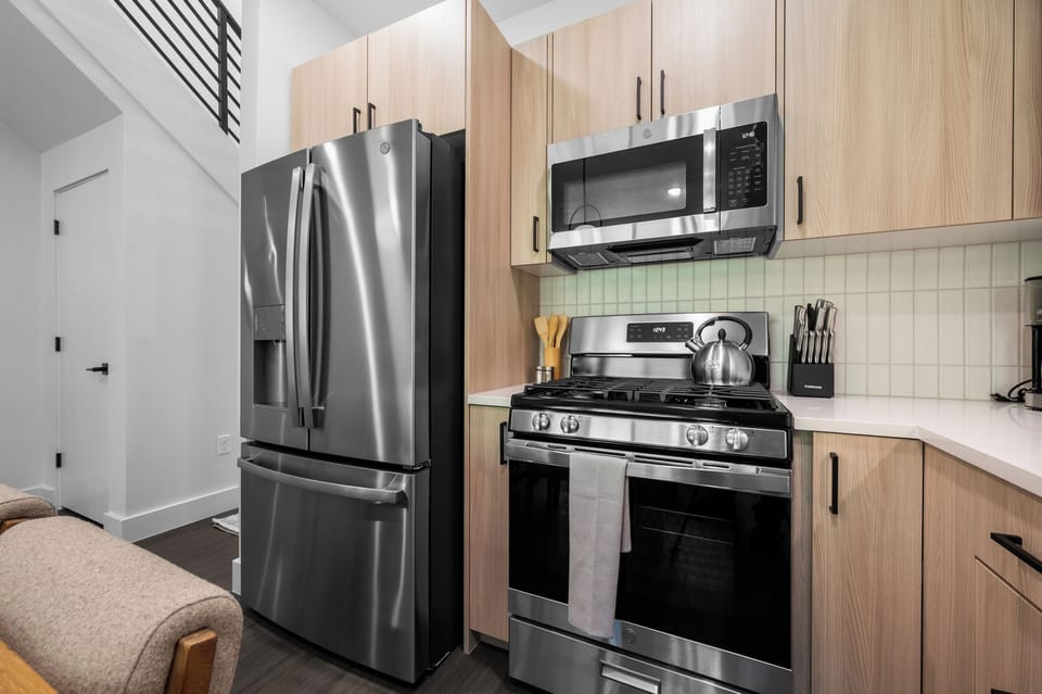 Cook with easy in the fully equipped chef friendly kitchen