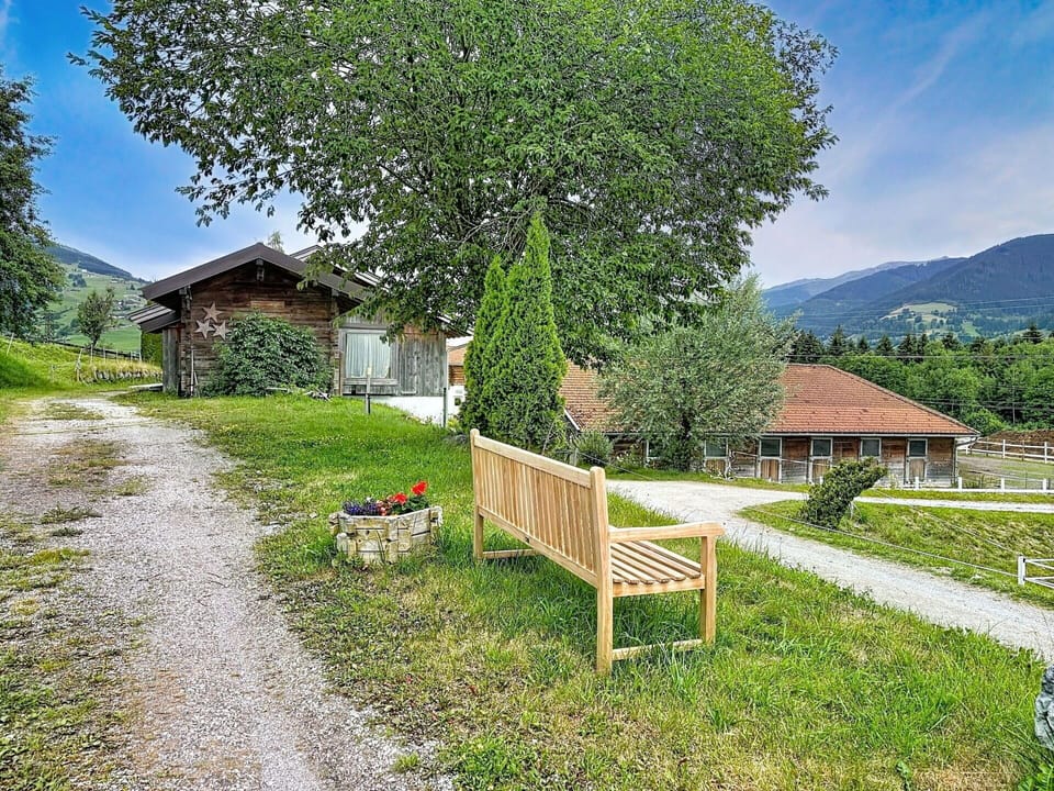 Grass, House, Rural Area, Landscape, Shrub, Land Lot, Cottage, Spring, Groundcover
