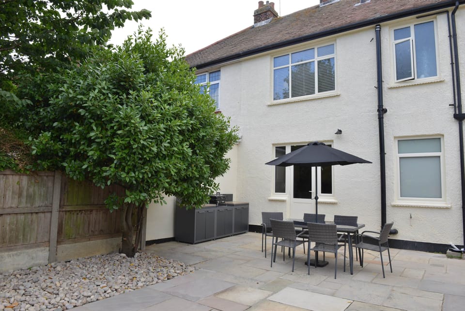 Patio / BBQ area