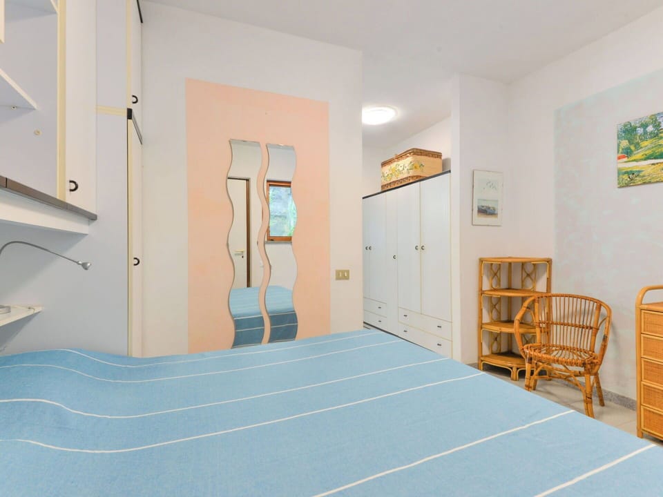 Furniture, Interior Design, Apartment, Floor, Flooring, Table, Chair, Living Room, Room, Home