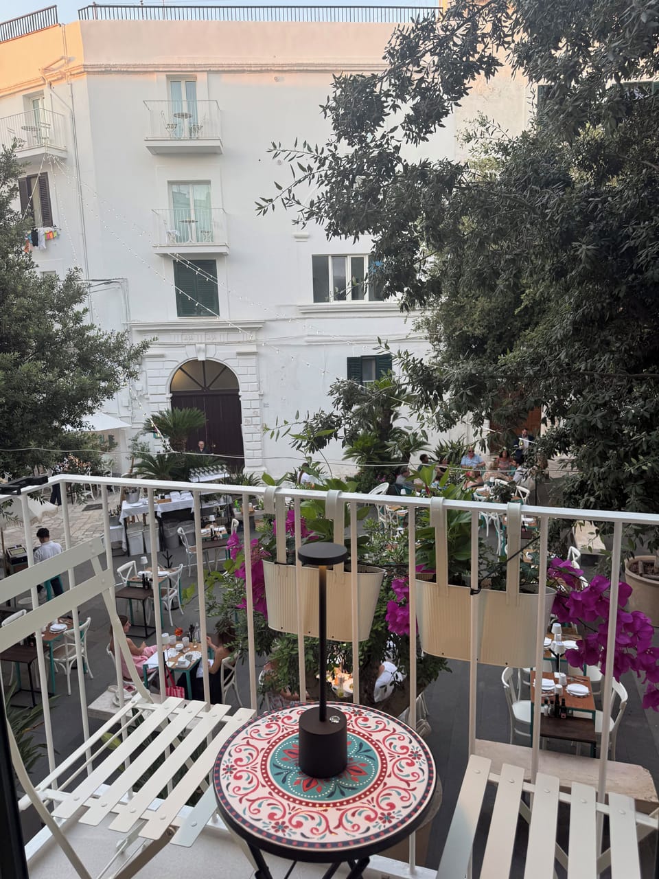 Outdoor dining